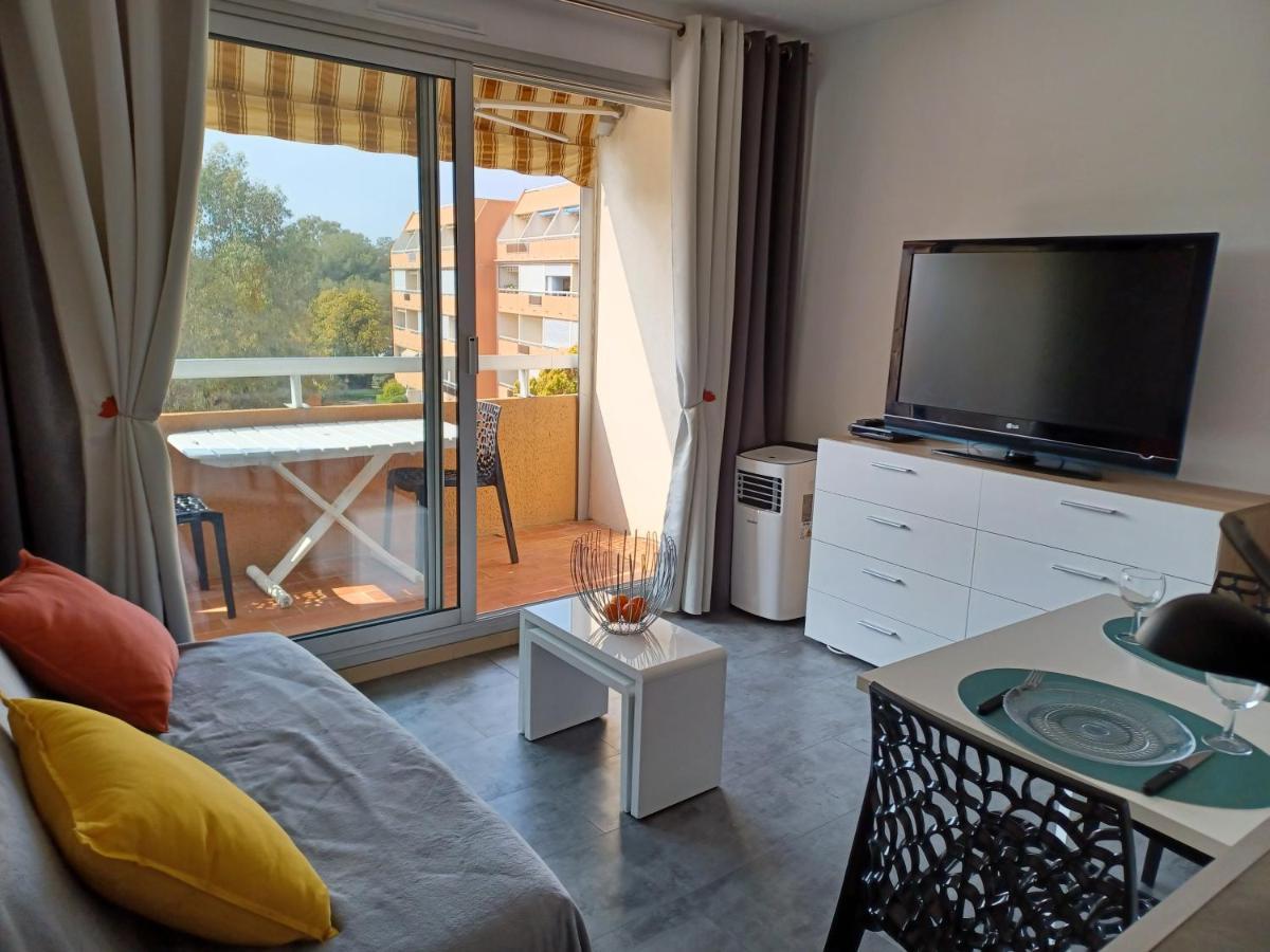 Appart Cosy En Bord De Mer - Port Santia Lucia St Raphael Saint-Raphael  Bagian luar foto